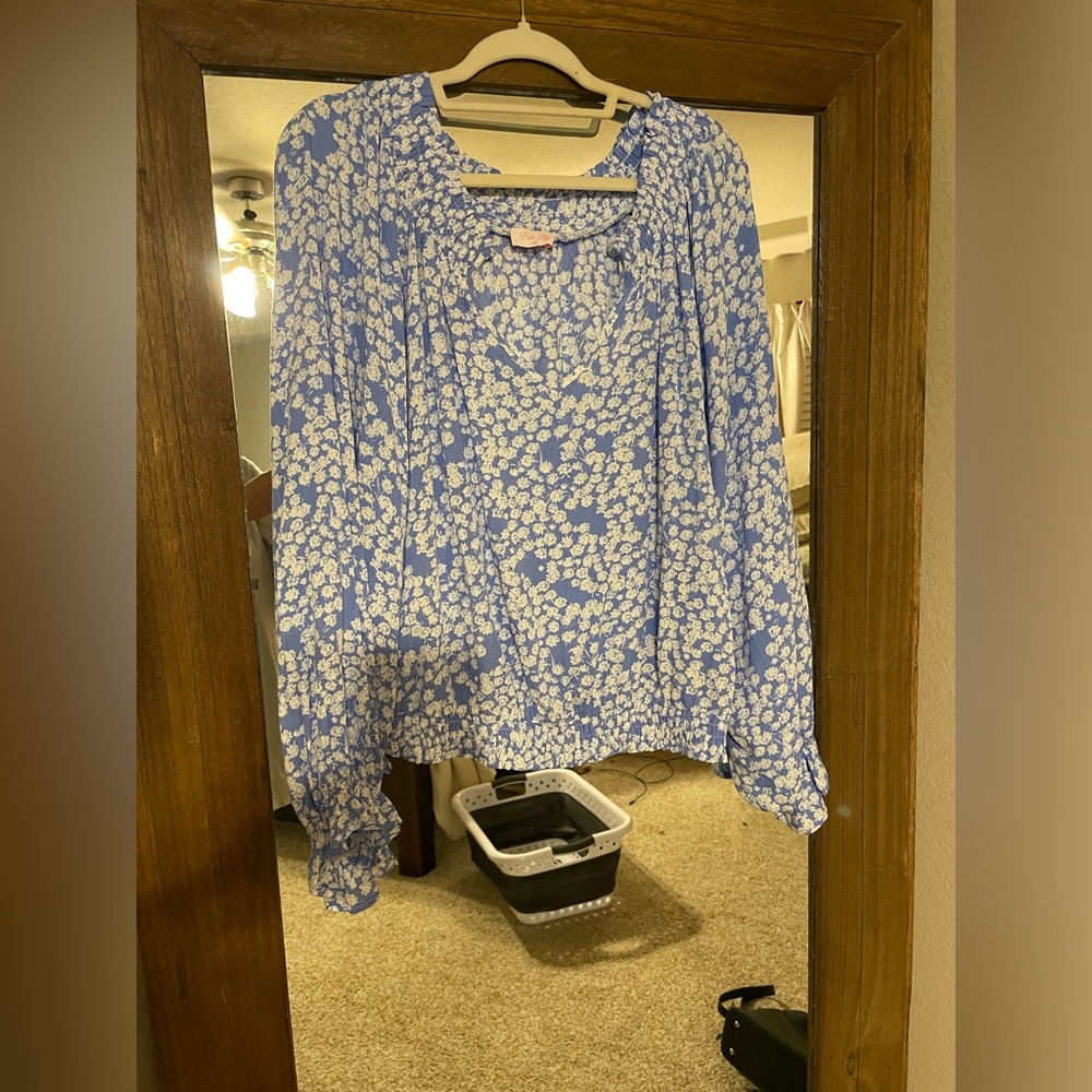Slouchy Blue floral top